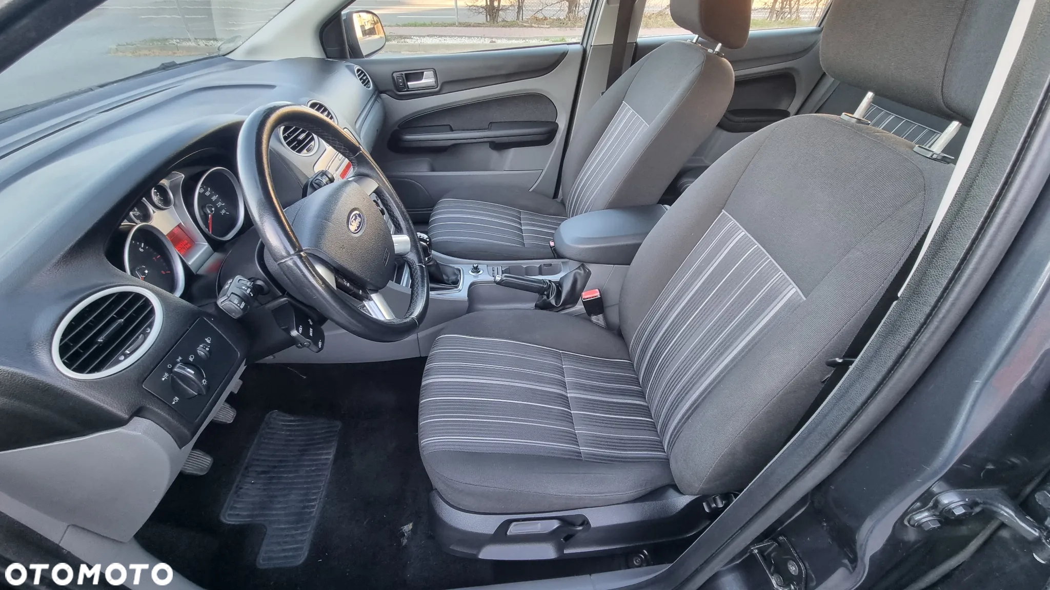 Ford Focus 1.6 Gold X - 12