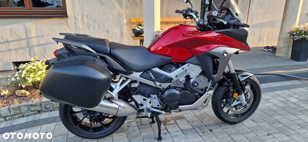 Honda VFR - 9