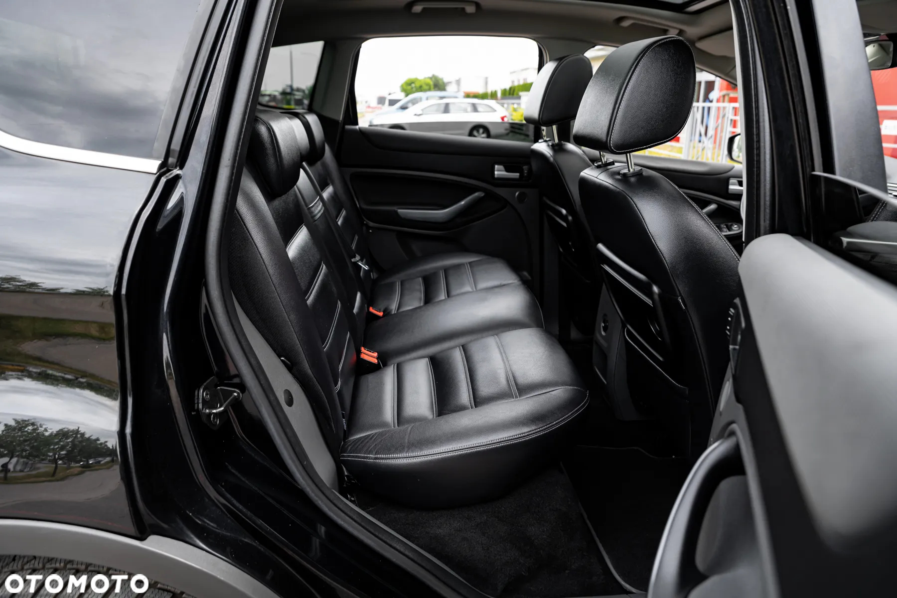 Ford Kuga 2.5 4x4 Titanium - 19