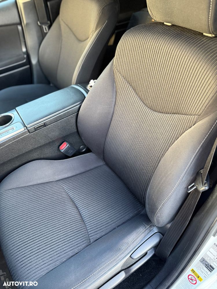 Toyota Prius+ (Hybrid) Comfort - 11