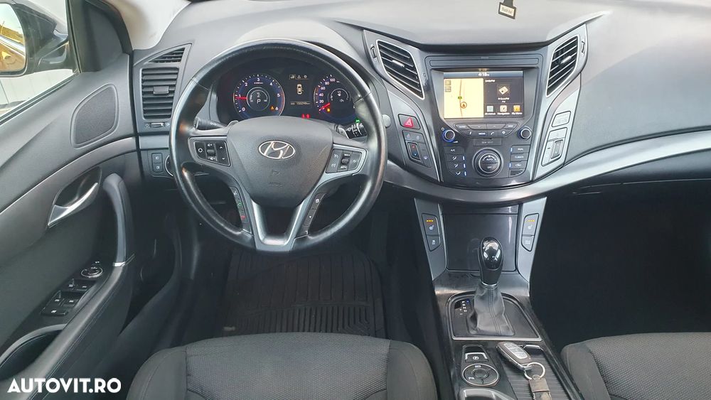 Hyundai i40 Kombi 1.7 CRDi DCT Premium - 10