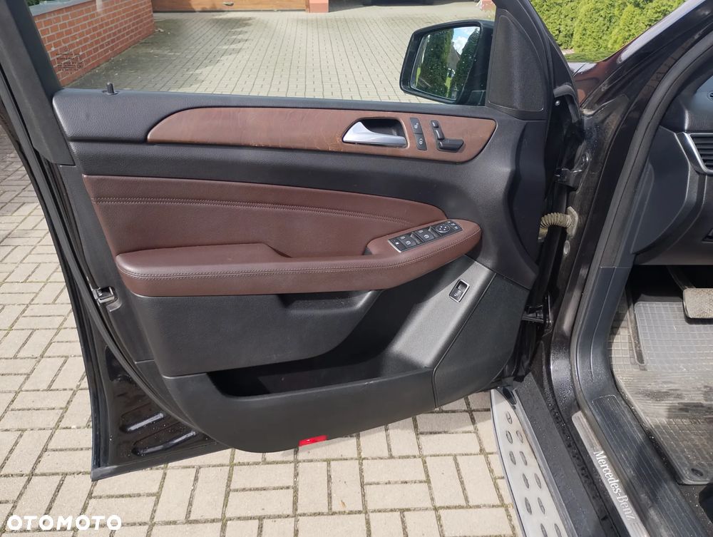 Mercedes-Benz ML 350 BlueTec 4-Matic - 6