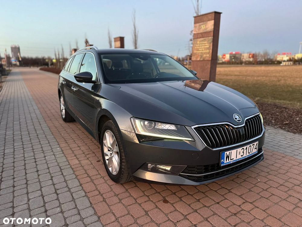 Skoda Superb 2.0 TDI 4x4 Style DSG - 9