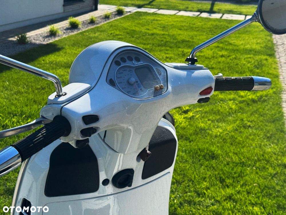 Vespa GTS - 25