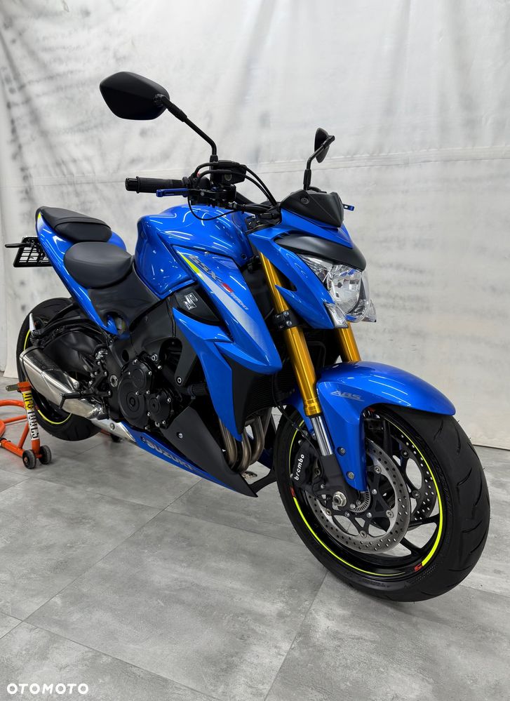 Suzuki GSX 1000 - 14