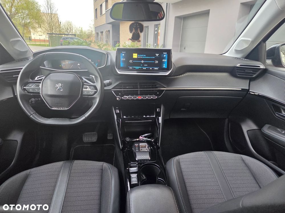 Peugeot 208 1.2 PureTech Active S&S EAT8 - 8
