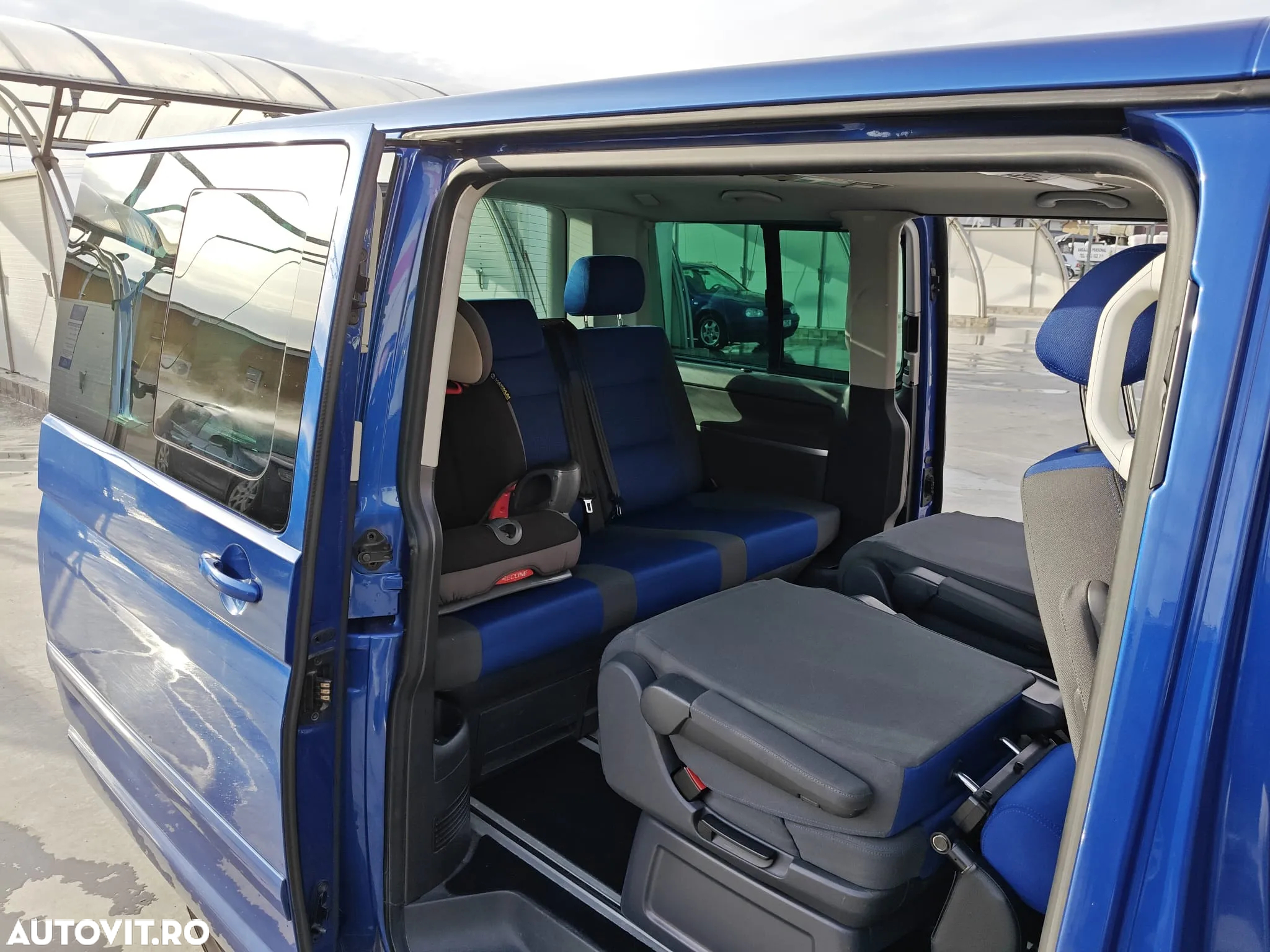 Volkswagen Multivan - 15