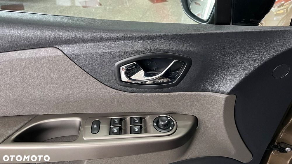 Renault Captur - 28