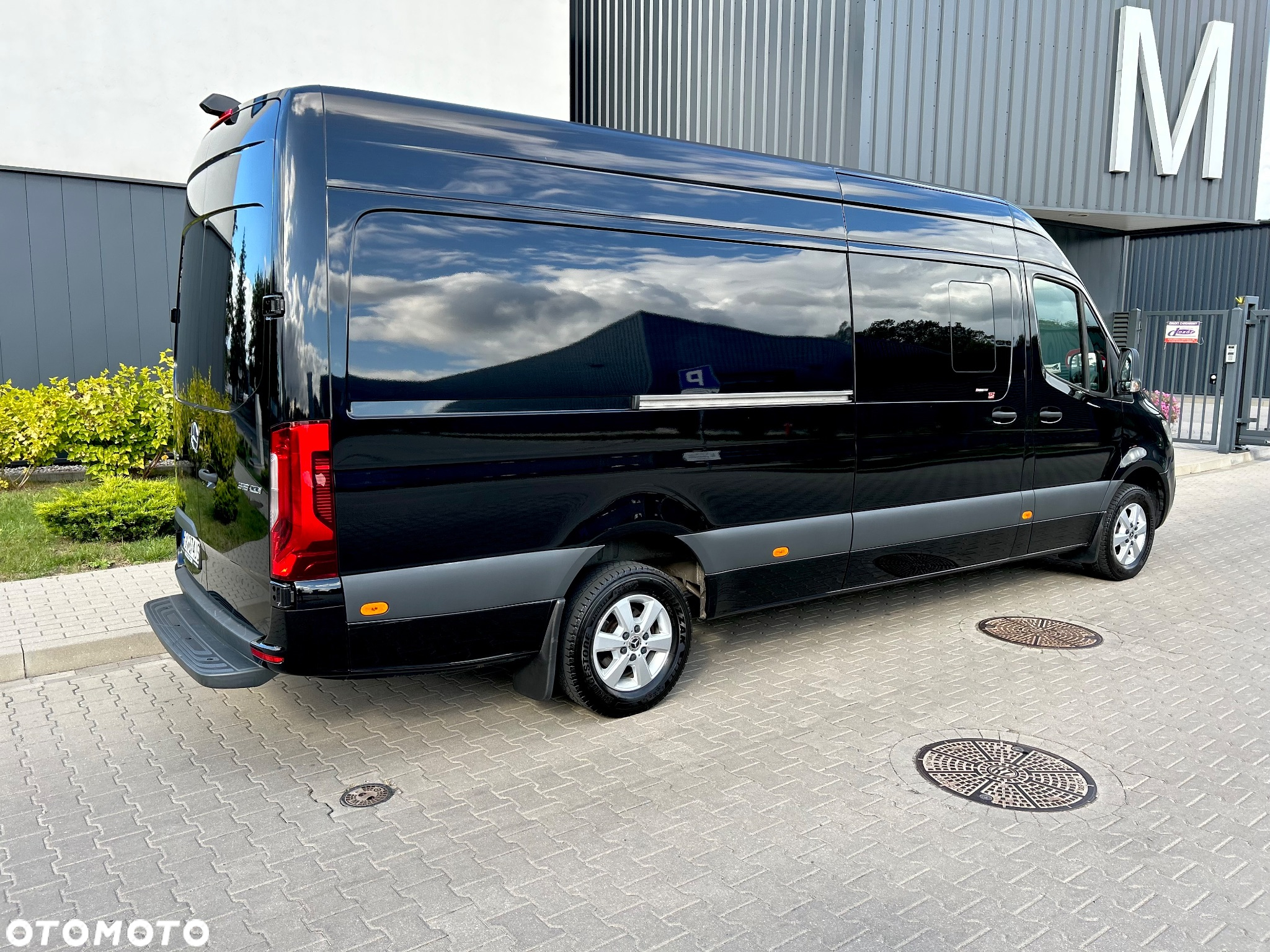 Mercedes-Benz Sprinter - 13
