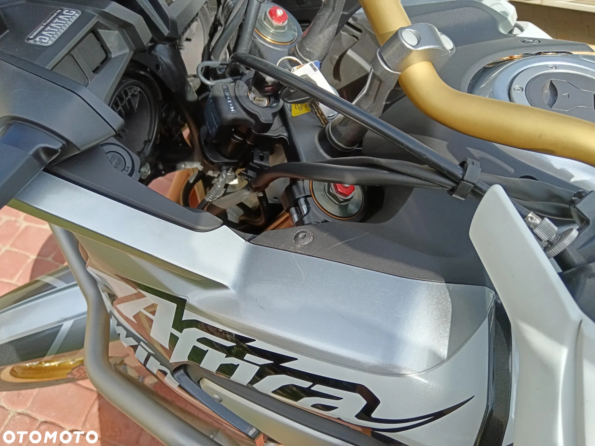 Honda CRF - 9