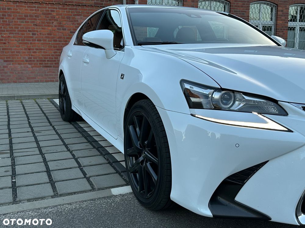 Lexus GS - 9