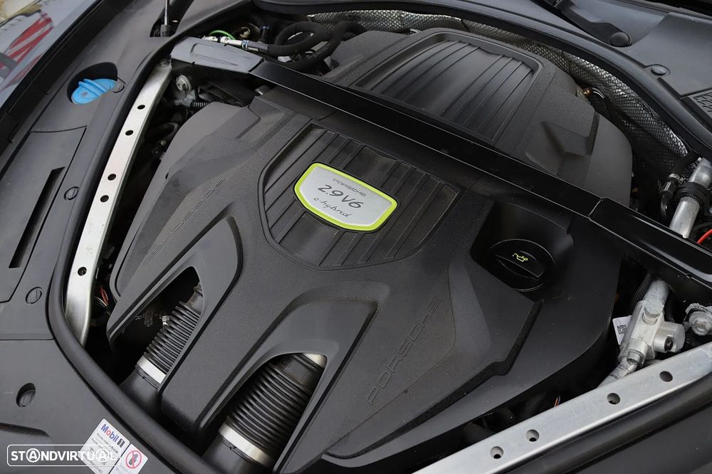 Porsche Panamera Sport Turismo 4 E-Hybrid - 19