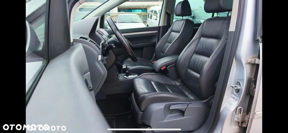 Volkswagen Touran 2.0 TDI DPF DSG Highline - 5