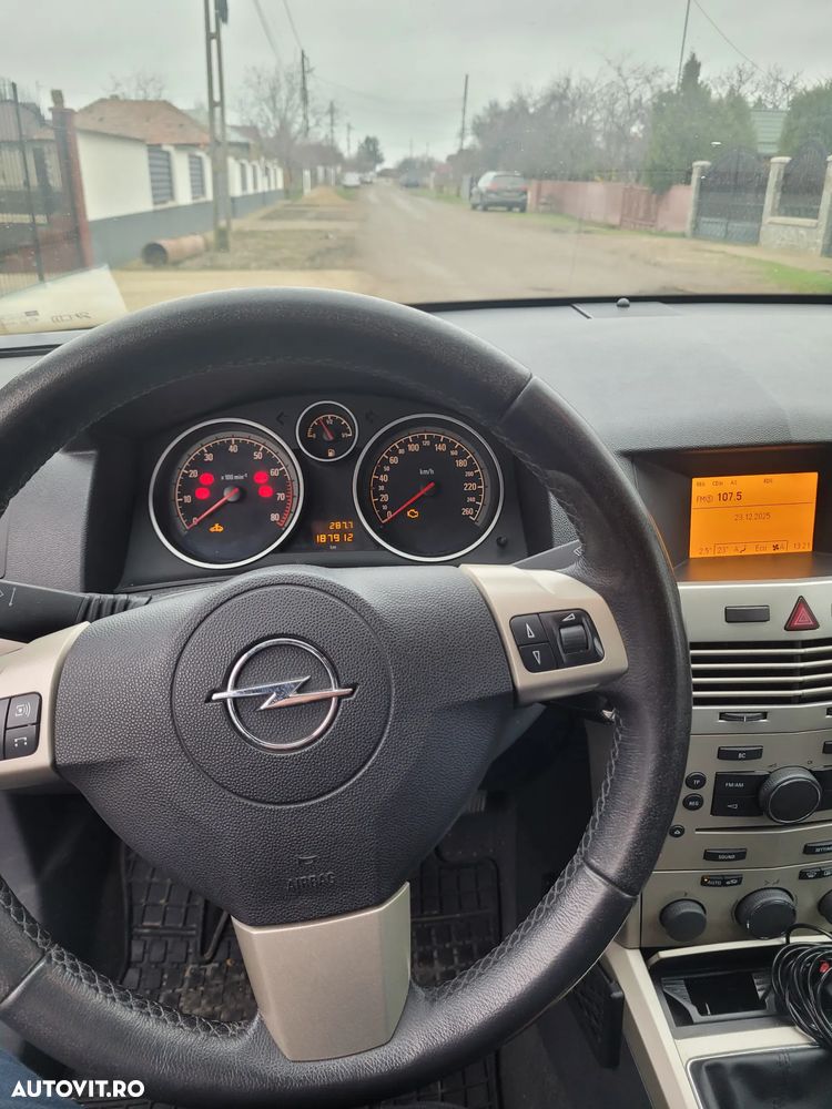 Opel Astra - 4