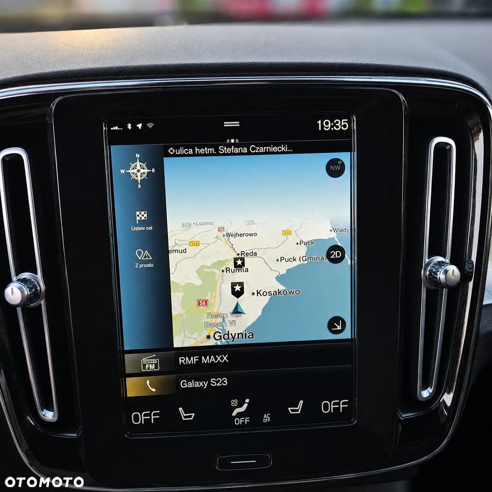 Volvo XC 40 T3 Momentum Pro - 32