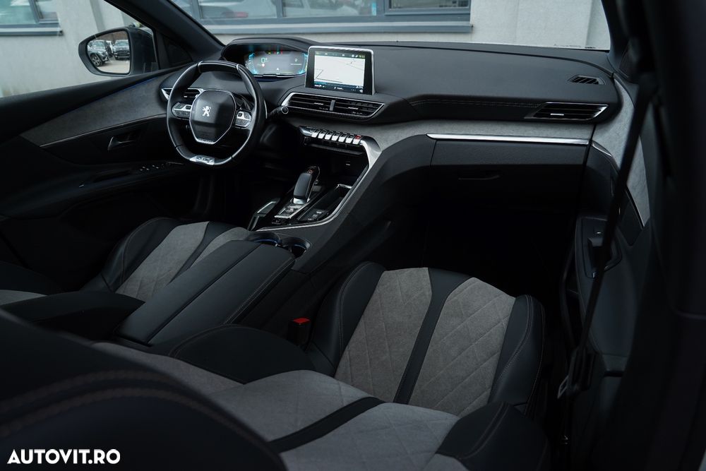 Peugeot 3008 PHEV EAT8 4X4 GT Pack - 18
