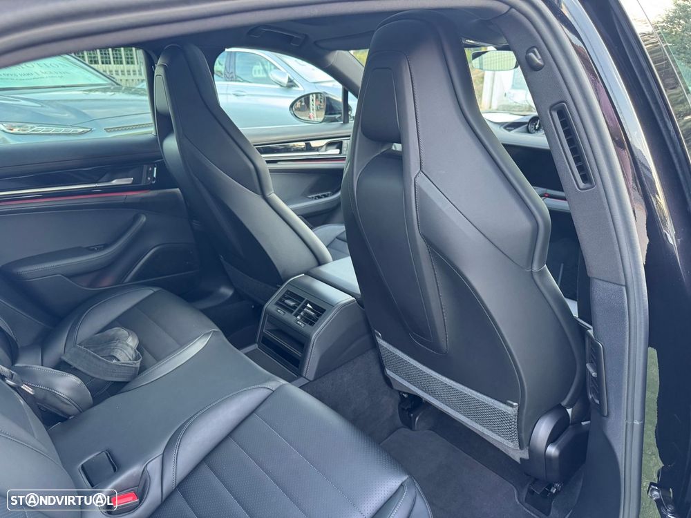 Porsche Panamera 4 E-Hybrid - 42