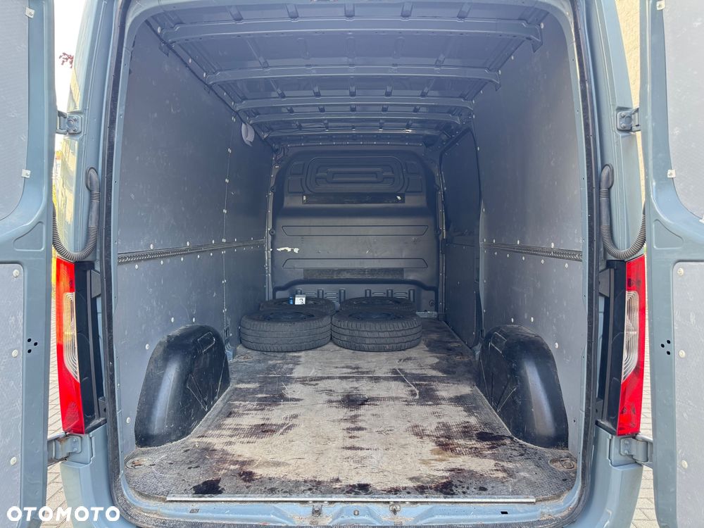 Mercedes-Benz Sprinter - 19