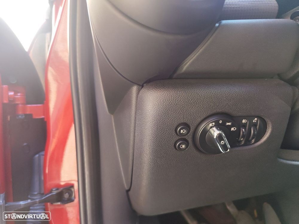 MINI 5 Portas One D - 18