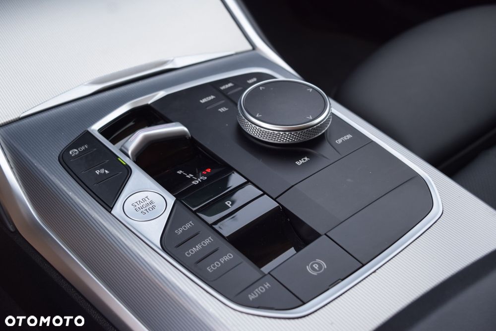 BMW Seria 3 320d xDrive Luxury Line sport - 20