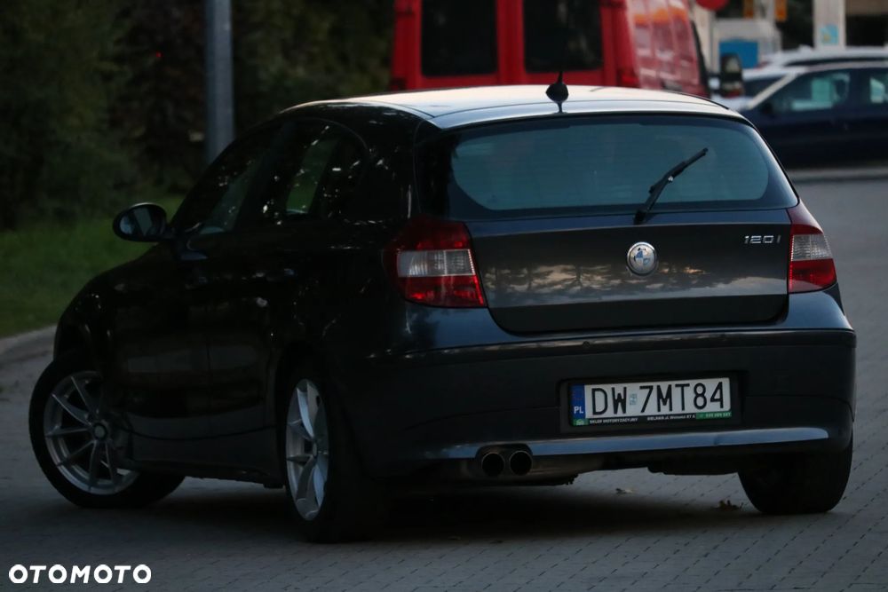 BMW Seria 1 120i - 35