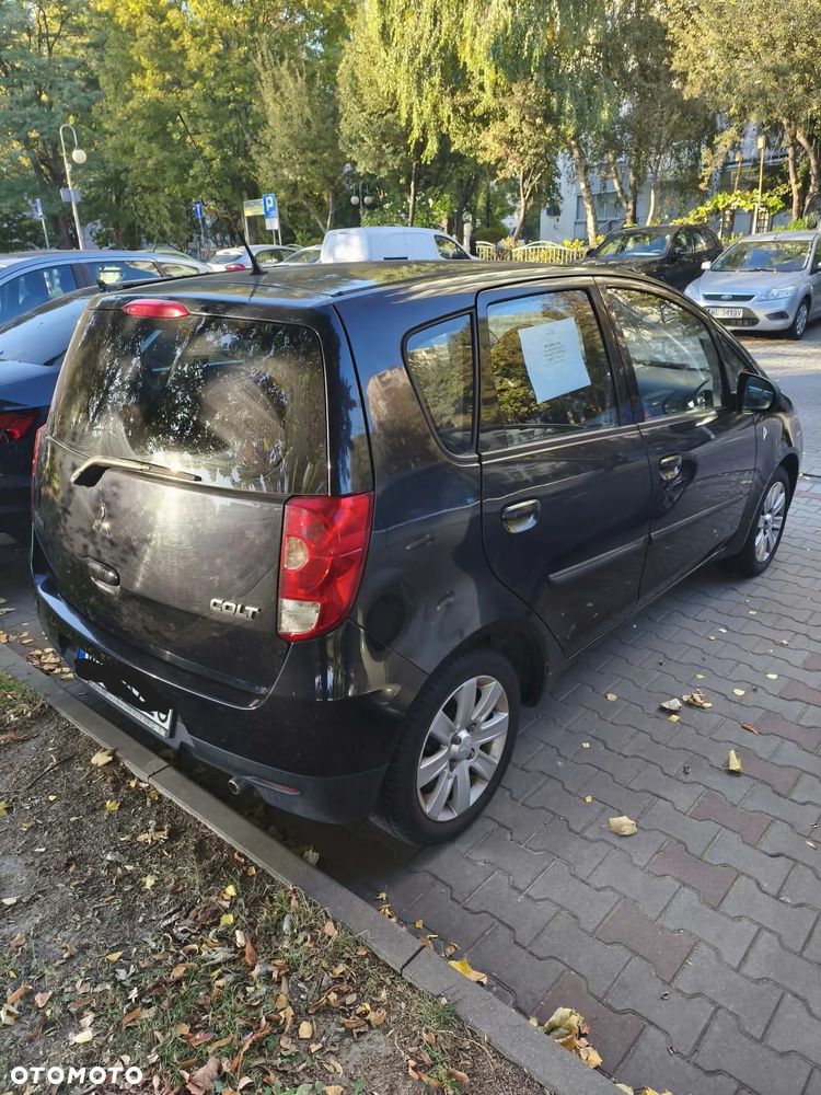 Mitsubishi Colt - 4