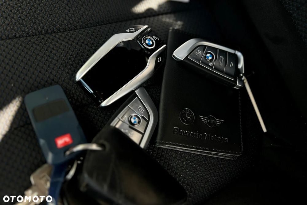 BMW Seria 5 520d xDrive M Sport sport - 36