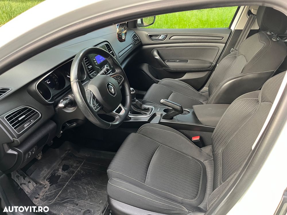 Renault Megane Blue dCi 116 Zen - 7