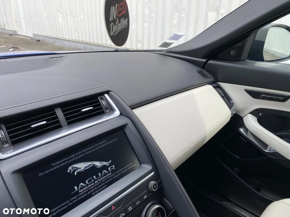 Jaguar E-Pace 2.0 i4D AWD - 22