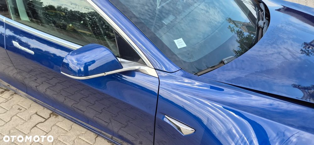 Tesla Model 3 - 18