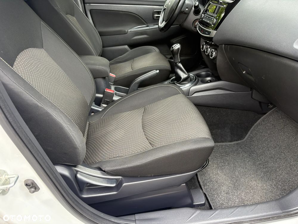 Mitsubishi ASX 1.6 Blue Sky Edition - 15