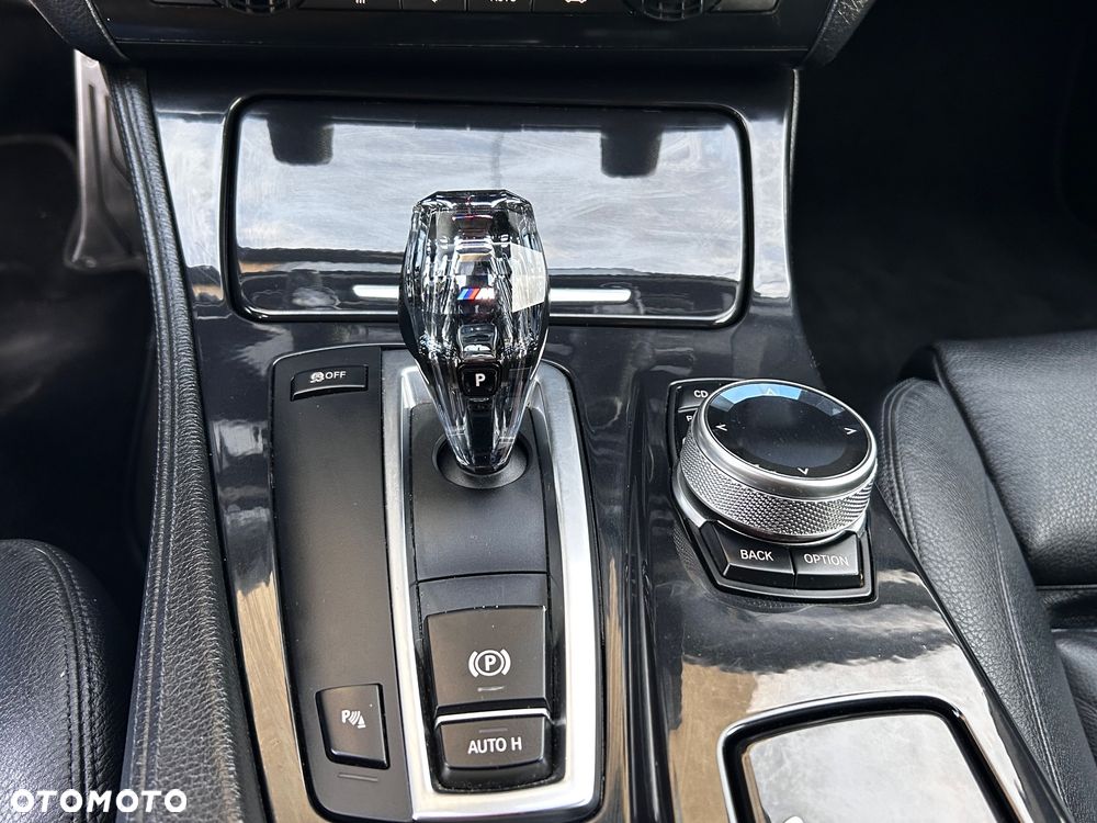 BMW Seria 5 525d - 9
