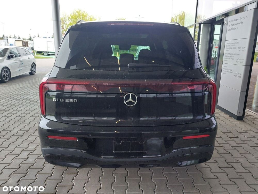 Mercedes-Benz GLB - 6