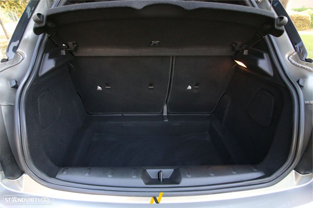 MINI 5 Portas Cooper D Auto - 25