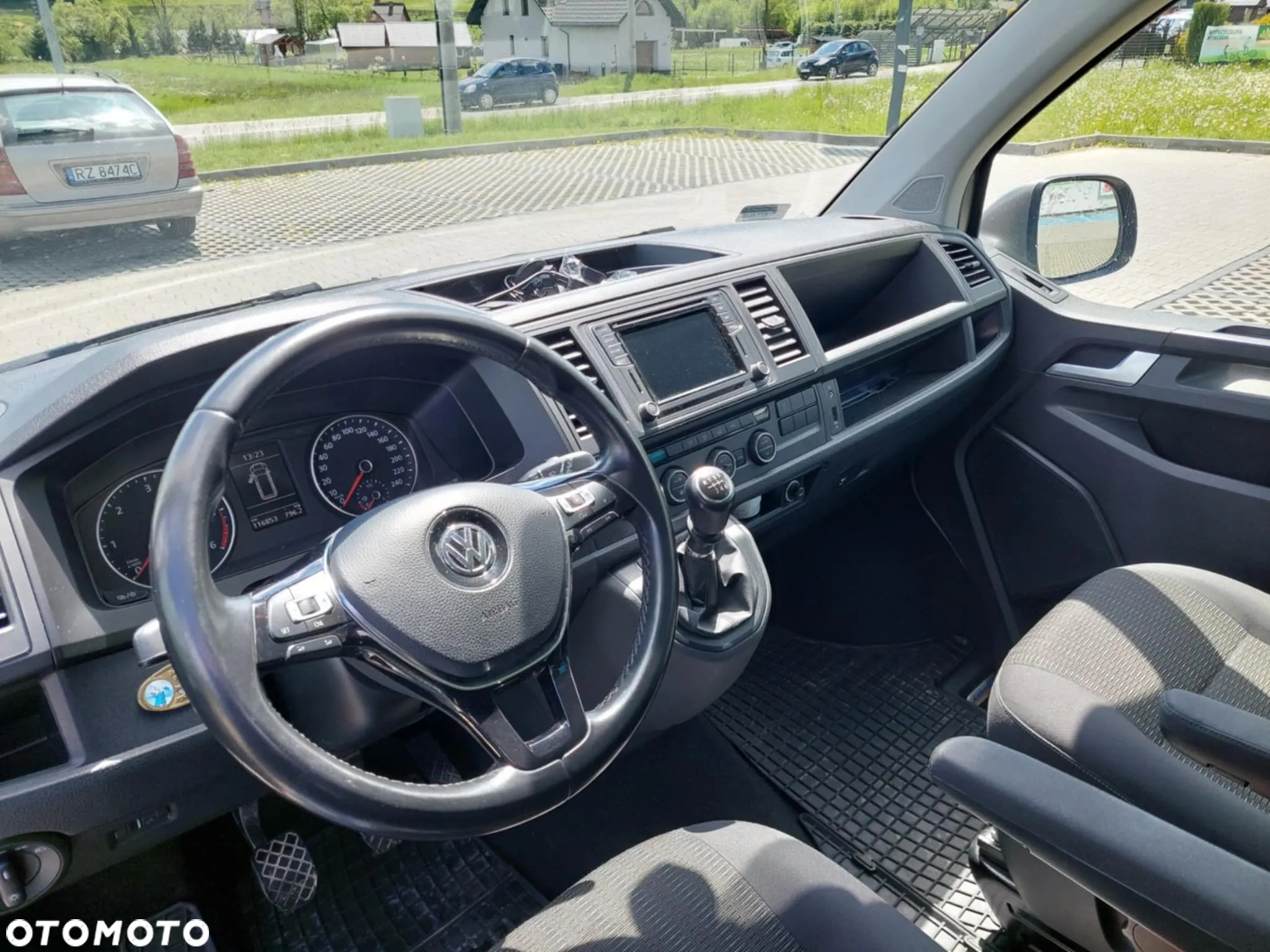 Volkswagen Caravelle 2.0 TDI L2 Comfortline 4Motion - 3
