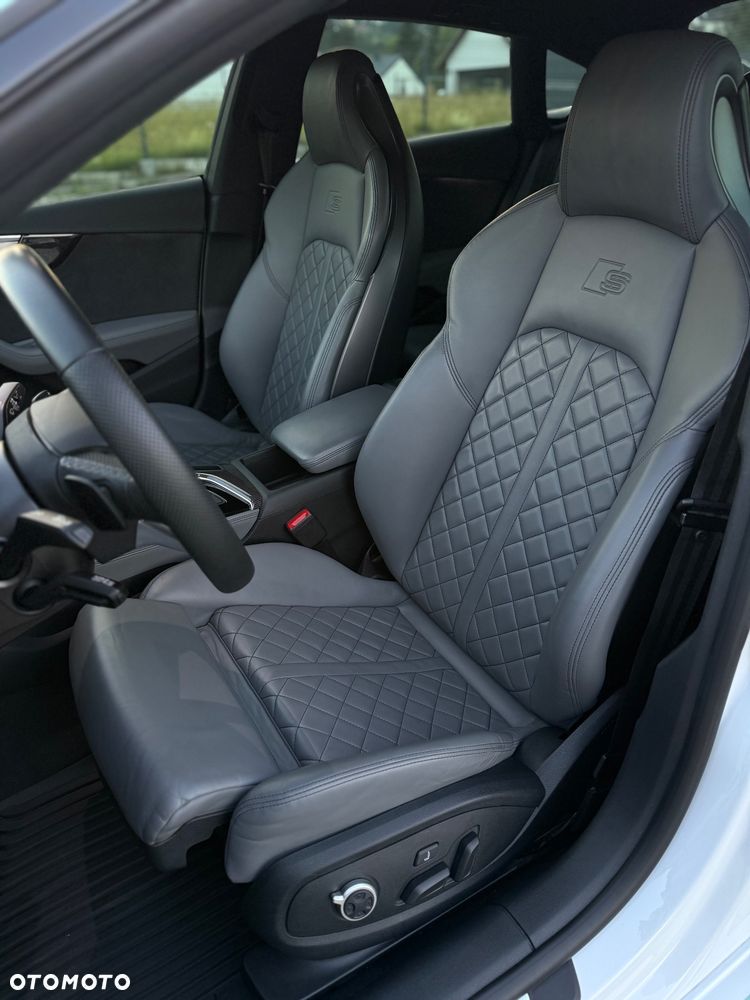 Audi S5 Limousine - 30