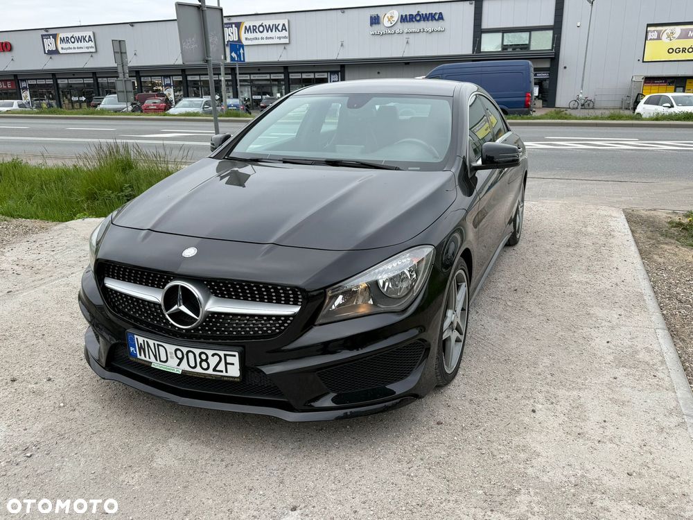 Mercedes-Benz CLA 180 AMG Line - 1