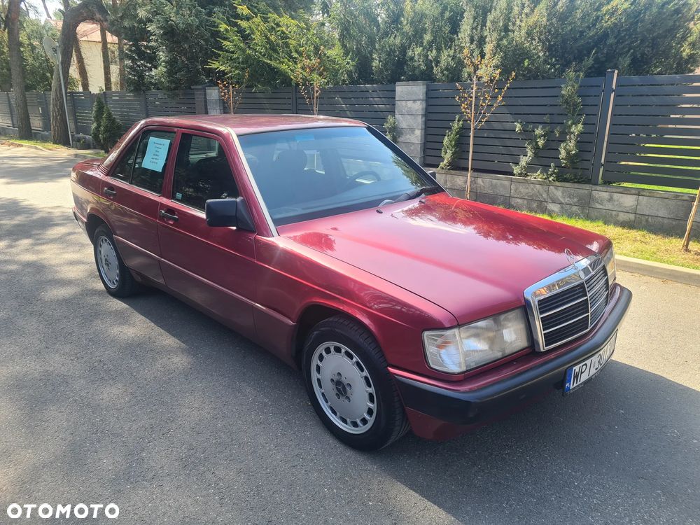 Mercedes-Benz W201 (190) - 1