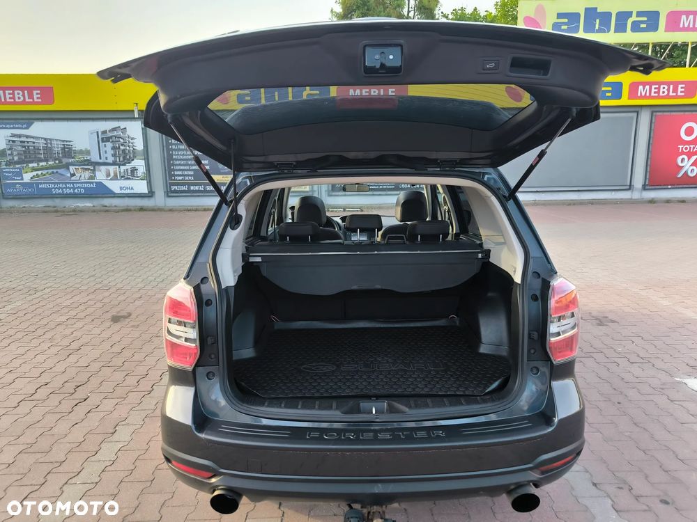 Subaru Forester 2.0XT Platinum Lineartronic - 19
