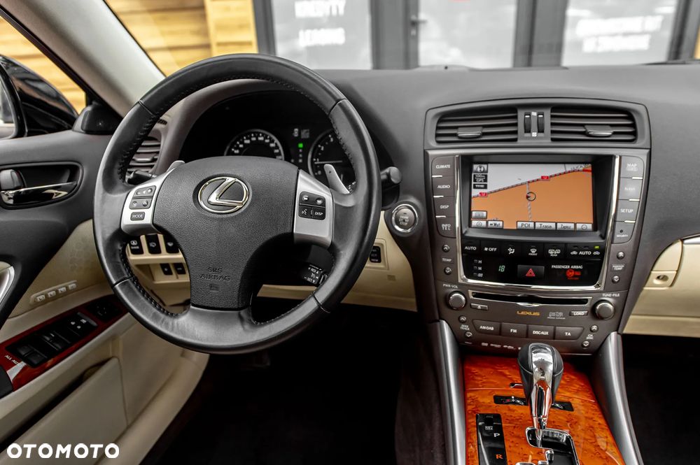 Lexus IS 250 Executive Line - 25