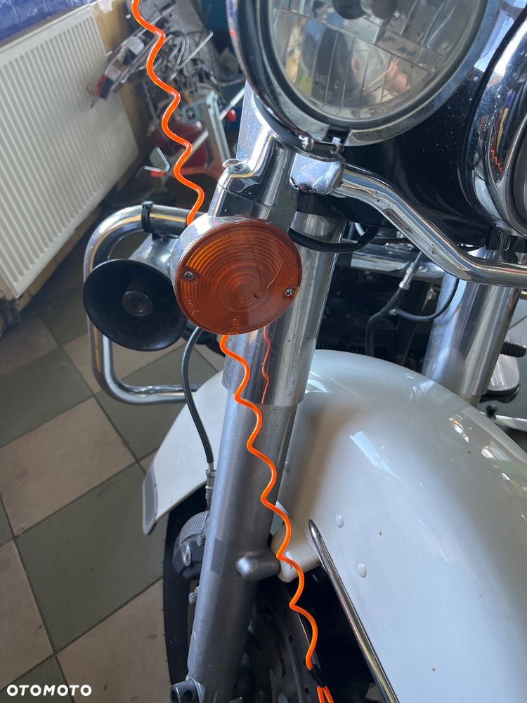 Harley-Davidson FLH Electra Glide - 17