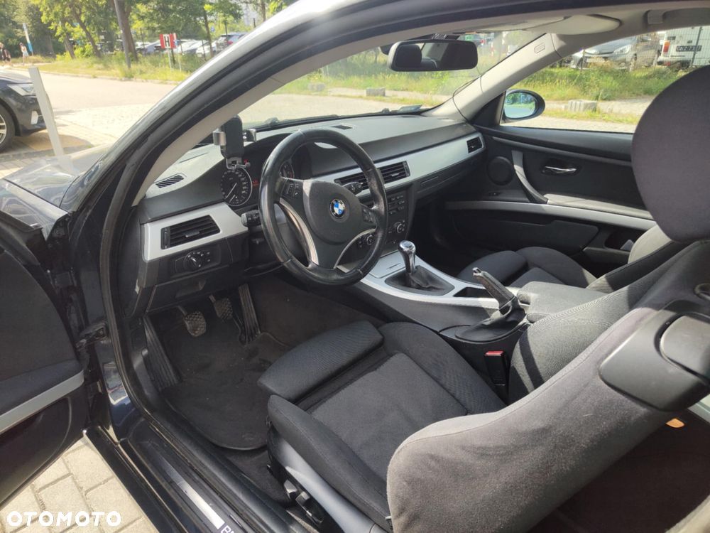 BMW Seria 3 325i - 20