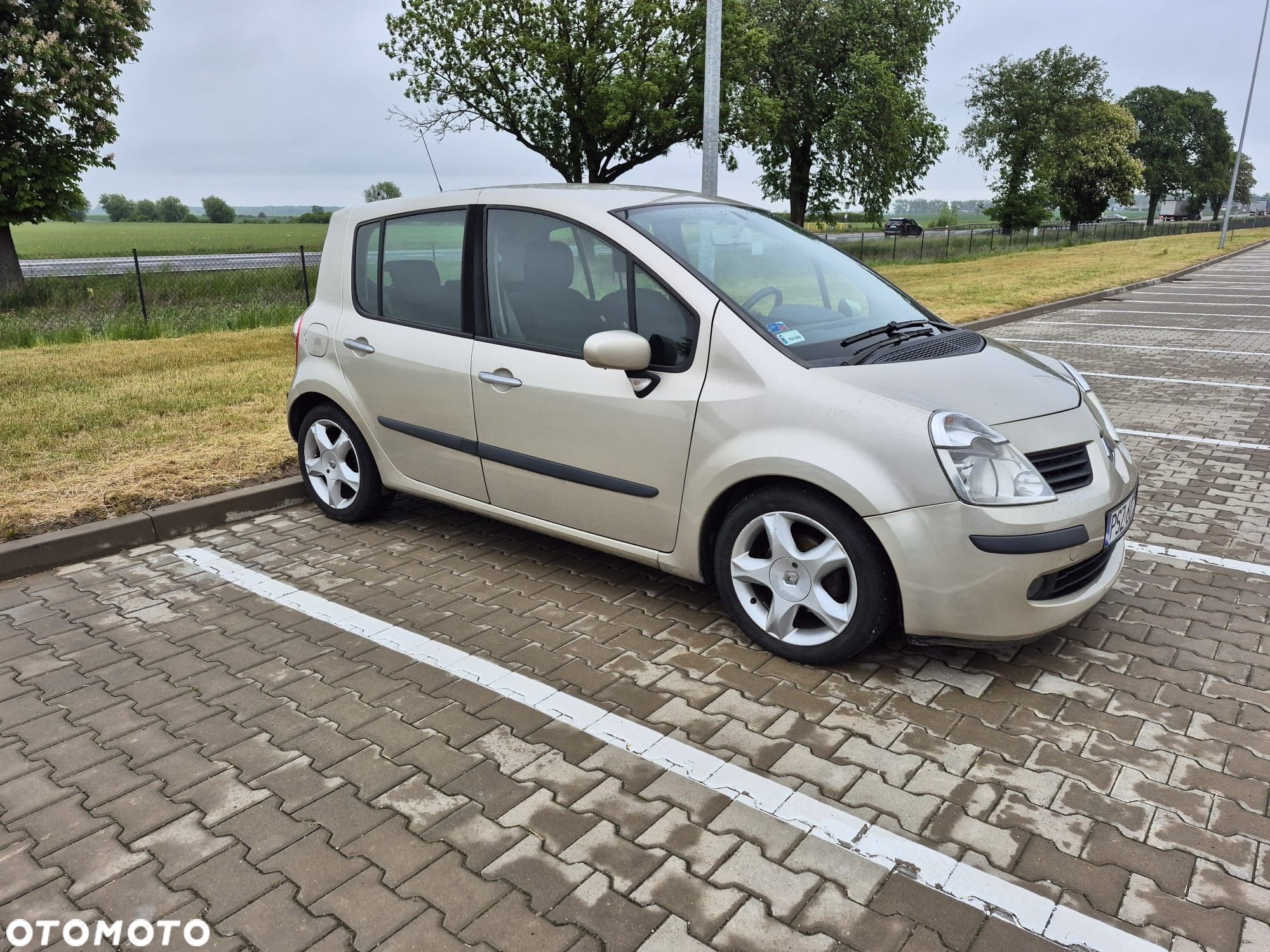 Renault Modus 1.6 16V Dynamique - 1