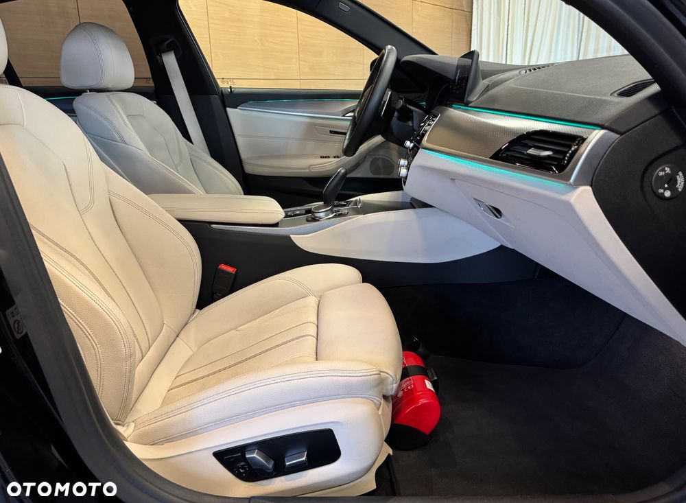 BMW Seria 5 520d xDrive M Sport sport - 8