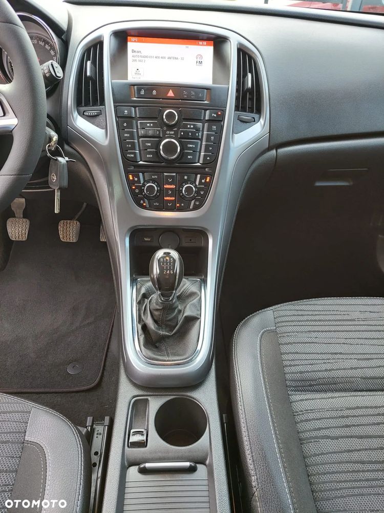 Opel Astra 1.4 Turbo Exklusiv - 17