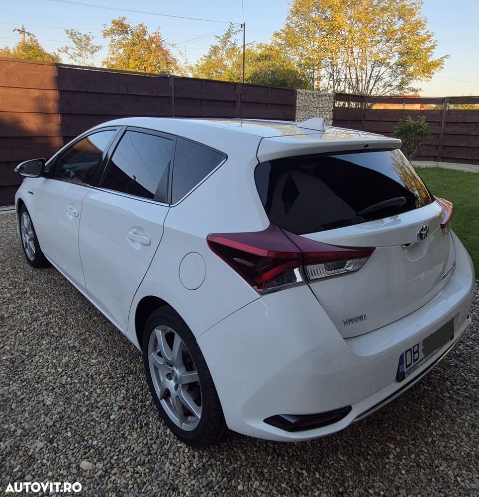 Toyota Auris - 10