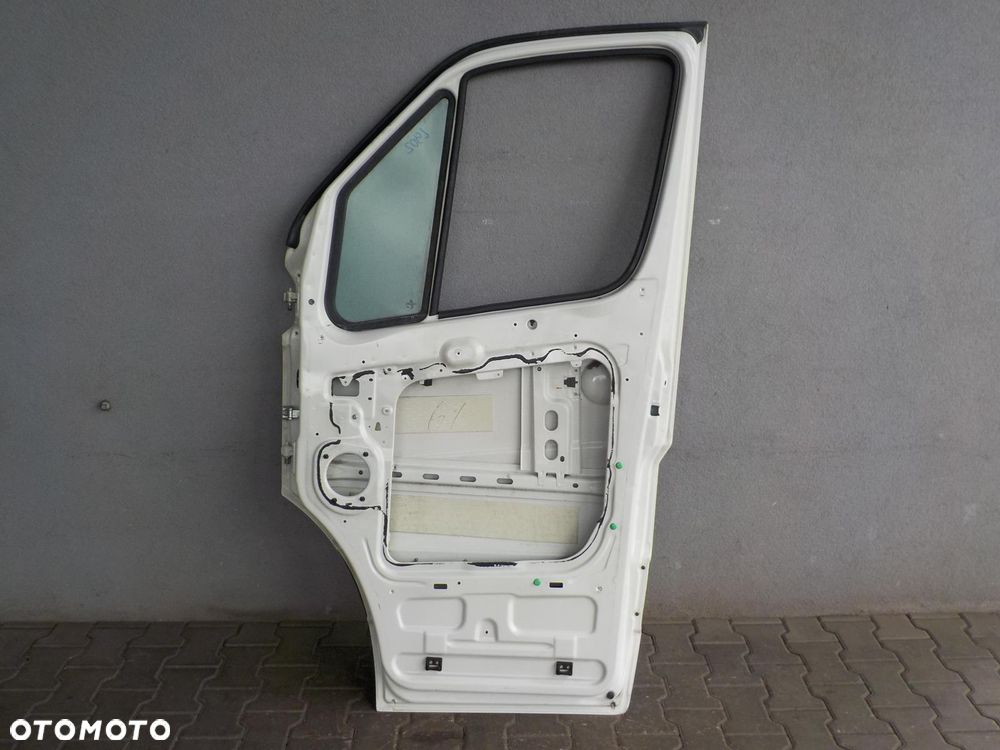 VW CRAFTER  SPRINTER 906 06- DRZWI PRAWE PRZÓD ZDROWE BIAŁE L902 - 6