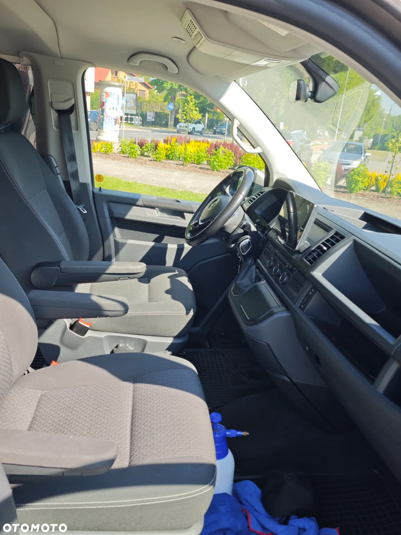 Volkswagen Multivan - 28
