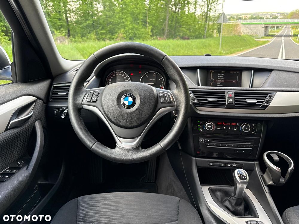 BMW X1 xDrive18d xLine - 27