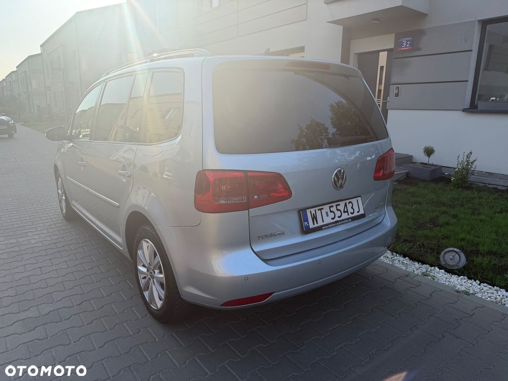 Volkswagen Touran 2.0 TDI Highline DSG - 3
